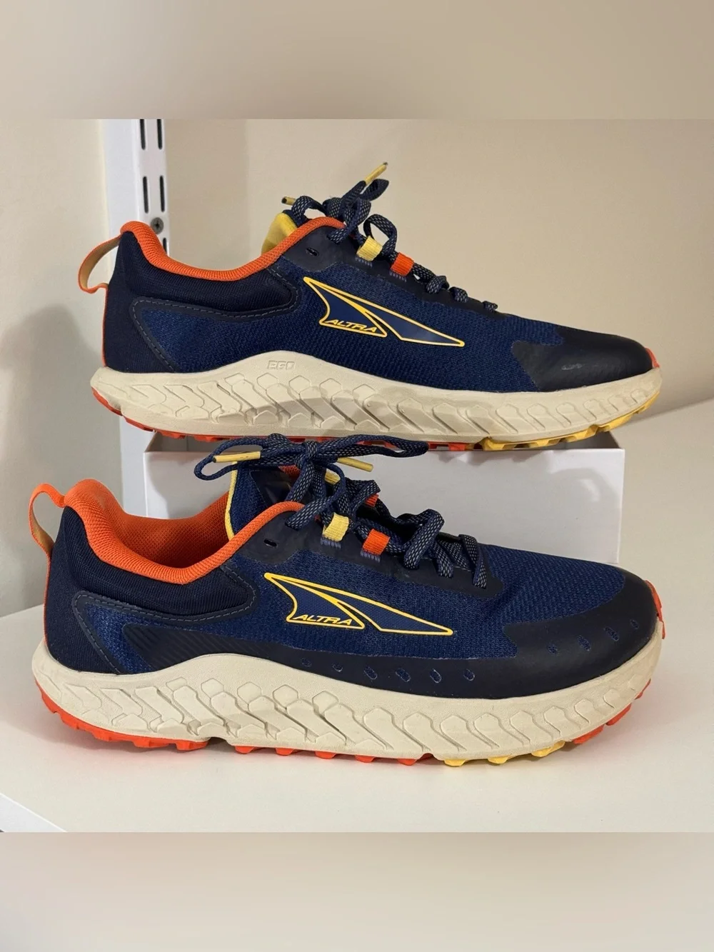 ALTRA Outroad 2 Womens Size 8 Blue Running Shoes Trail Sneakers - Picture 2 of 13